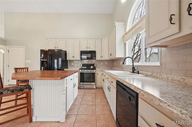 710 Longfellow Circle, O'fallon, MO 63366