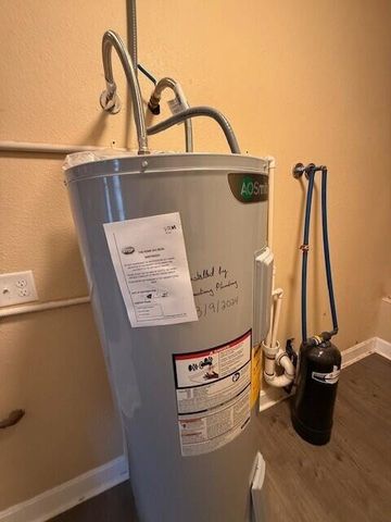 1228 PRIVATE ROAD 2366, Moberly, MO 65270