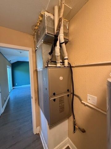 1228 PRIVATE ROAD 2366, Moberly, MO 65270