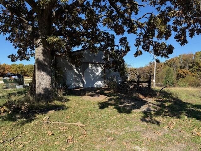 1228 PRIVATE ROAD 2366, Moberly, MO 65270