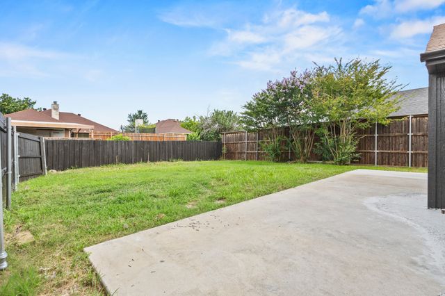 1313 Crosscreek Lane, Seagoville, TX 75159