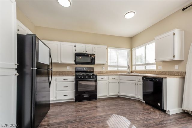 1605 Knoll Heights Court, North Las Vegas, NV 89032