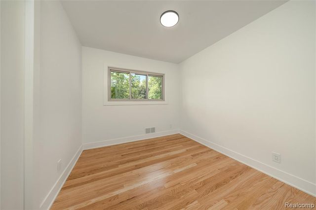 2129 Long Lake Shore Drive, West Bloomfield, MI 48323
