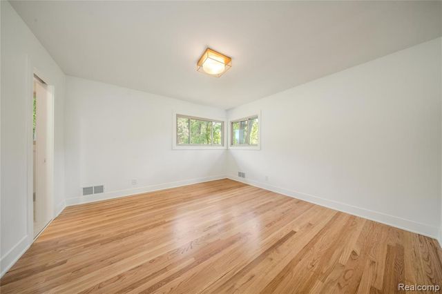2129 Long Lake Shore Drive, West Bloomfield, MI 48323