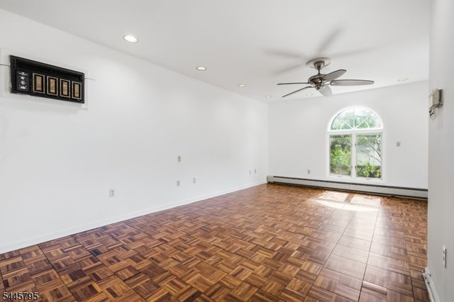 814 Willis Pl, Roselle Park Boro, NJ 07204