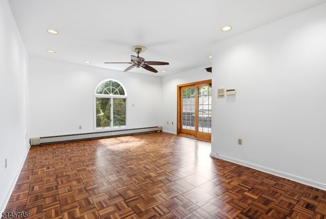 814 Willis Pl, Roselle Park Boro, NJ 07204