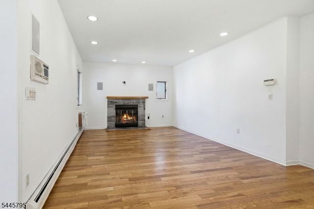 814 Willis Pl, Roselle Park Boro, NJ 07204