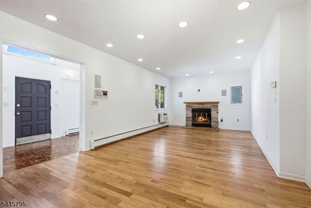 814 Willis Pl, Roselle Park Boro, NJ 07204