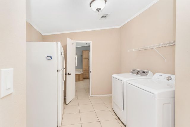 2200 Lake Ridge, Caldwell, TX 77836