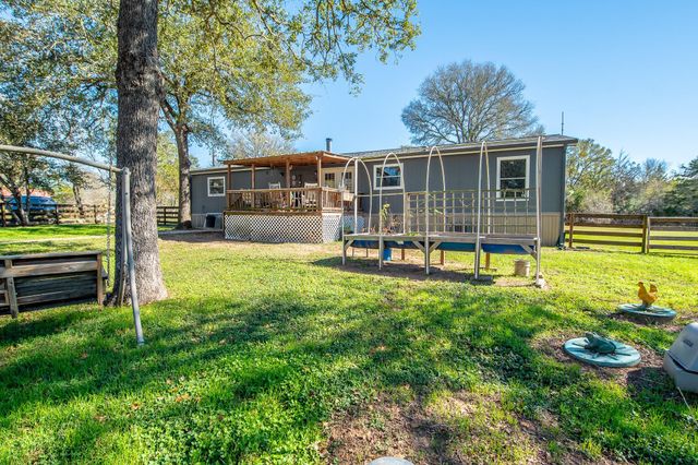 2200 Lake Ridge, Caldwell, TX 77836