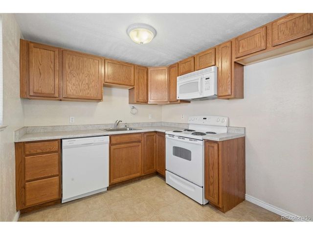 665 Miller Ct, Lakewood, CO 80215