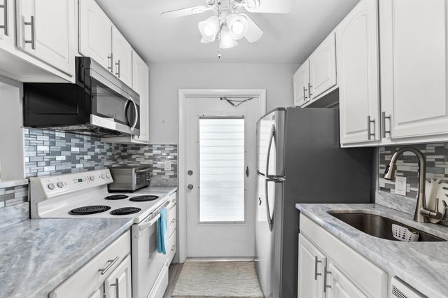 100 Doolen Court 313, North Palm Beach, FL 33408