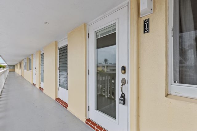 100 Doolen Court 313, North Palm Beach, FL 33408