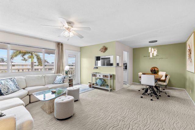 100 Doolen Court 313, North Palm Beach, FL 33408