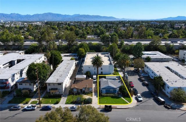 7402 Haskell, Van Nuys, CA 91406
