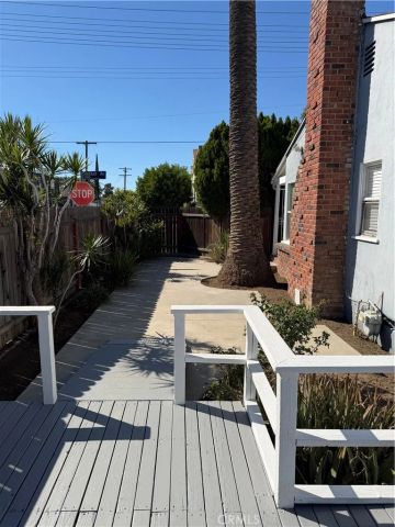 7402 Haskell, Van Nuys, CA 91406