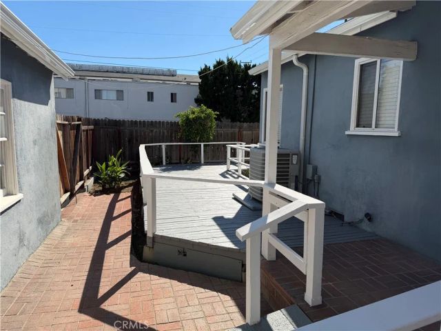 7402 Haskell, Van Nuys, CA 91406