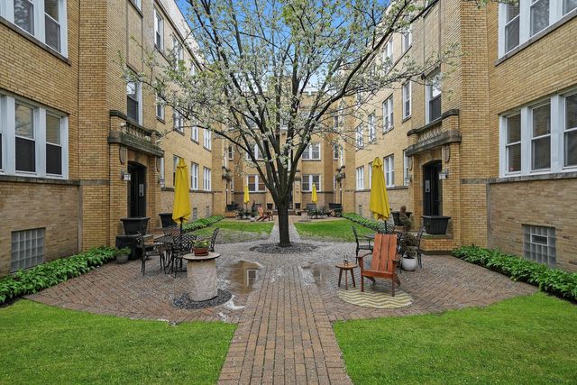 1338.5 W Estes Avenue 2N, Chicago, IL 60626