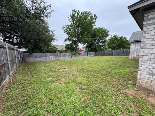 612 Sovereign Drive, Granbury, TX 76049