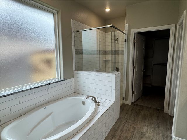 612 Sovereign Drive, Granbury, TX 76049