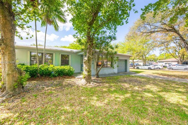 5726 Madison St, Hollywood, FL 33023