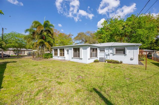 5726 Madison St, Hollywood, FL 33023