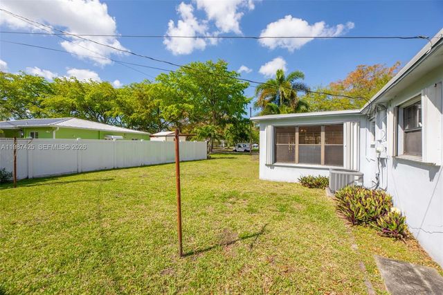 5726 Madison St, Hollywood, FL 33023