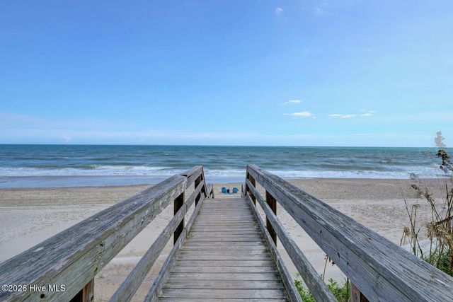1021 Course Lane, Surf City, NC 28445