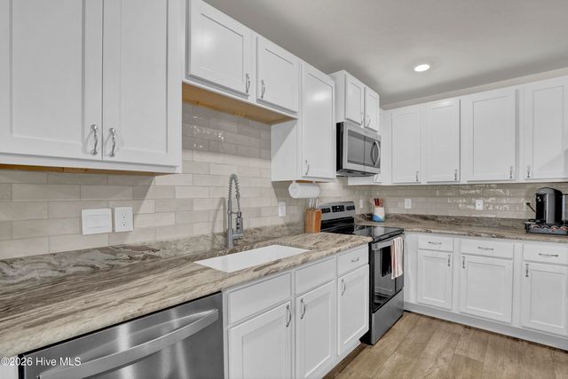 1021 Course Lane, Surf City, NC 28445