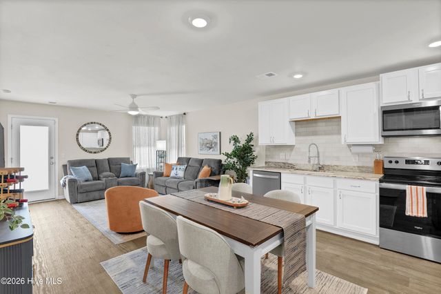 1021 Course Lane, Surf City, NC 28445