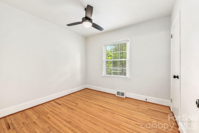 1940 Lansdale Drive, Charlotte, NC 28205