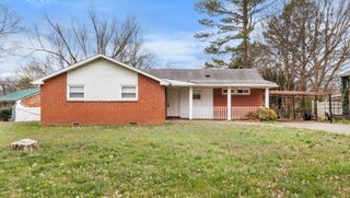 310 Sheriff Dr, Clarksville, TN 37042
