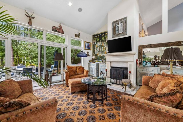 6 Sea Otter Ct, Hilton Head Island, SC 29926