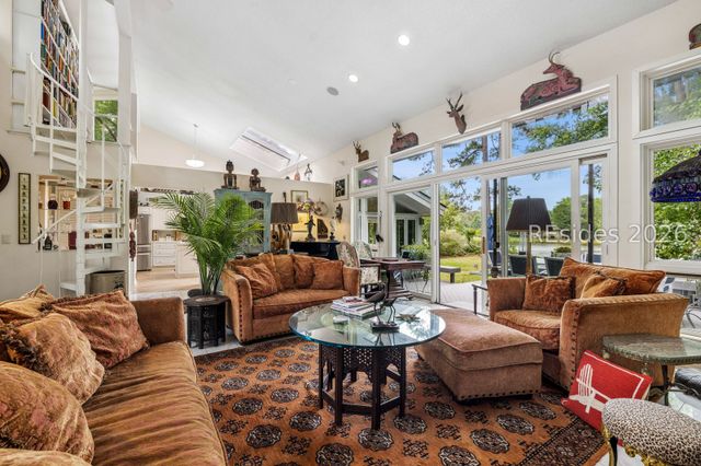 6 Sea Otter Ct, Hilton Head Island, SC 29926