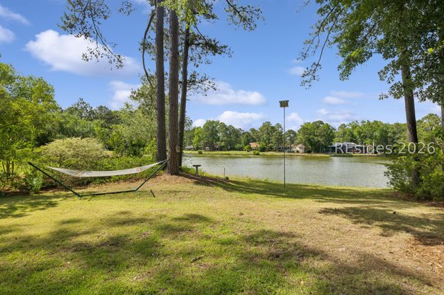 6 Sea Otter Ct, Hilton Head Island, SC 29926