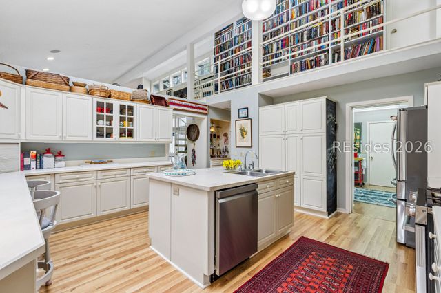 6 Sea Otter Ct, Hilton Head Island, SC 29926