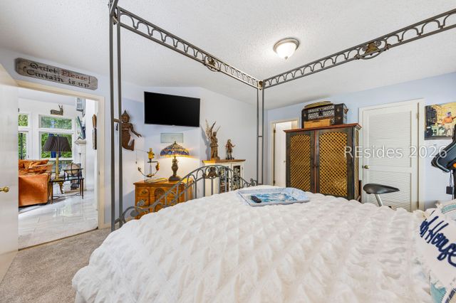 6 Sea Otter Ct, Hilton Head Island, SC 29926