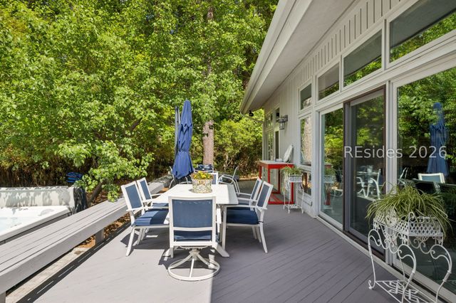 6 Sea Otter Ct, Hilton Head Island, SC 29926