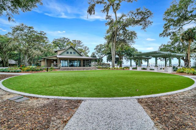 6 Sea Otter Ct, Hilton Head Island, SC 29926