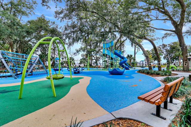 6 Sea Otter Ct, Hilton Head Island, SC 29926