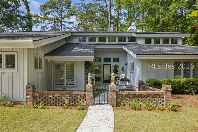 6 Sea Otter Ct, Hilton Head Island, SC 29926