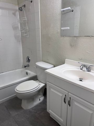 801 NW 46th Avenue 801, Plantation, FL 33317