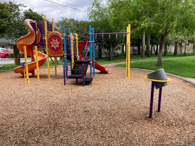 801 NW 46th Avenue 801, Plantation, FL 33317