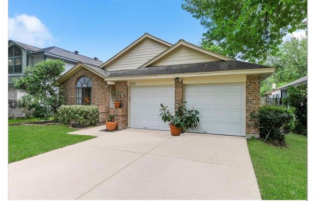 8622 Sparkling Springs Drive, Houston, TX 77095