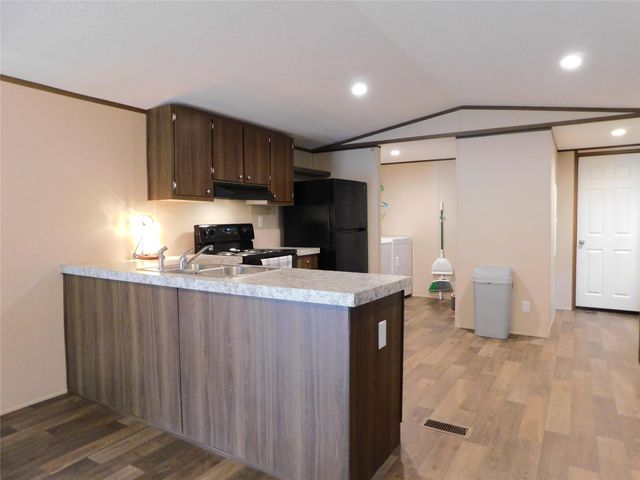 115 Smith Hill Road, Hemphill, TX 75948