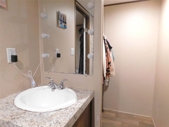 115 Smith Hill Road, Hemphill, TX 75948