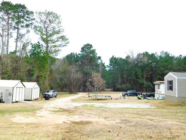 115 Smith Hill Road, Hemphill, TX 75948