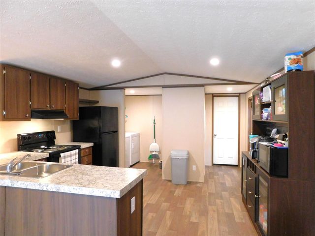 115 Smith Hill Road, Hemphill, TX 75948