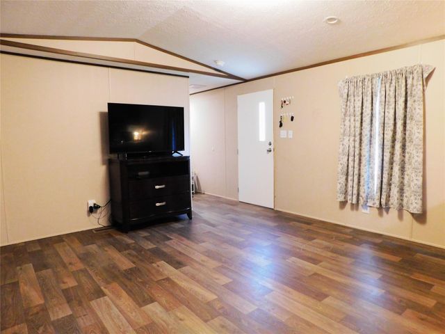 115 Smith Hill Road, Hemphill, TX 75948