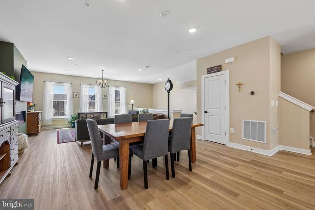 1120 CRESTED WOOD DR, Laurel, MD 20724